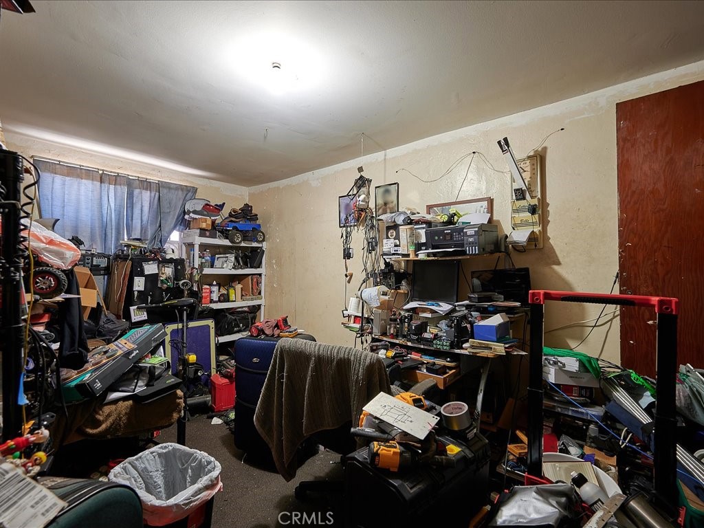 4162 S Budlong Avenue Property Photo 19