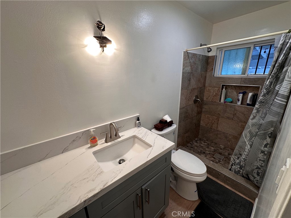 1111 E 28th Street Property Photo 11
