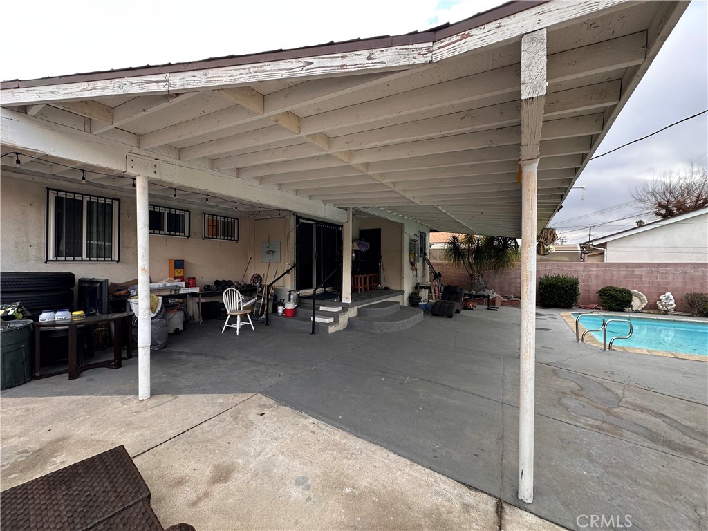 1111 E 28th Street Property Photo 13