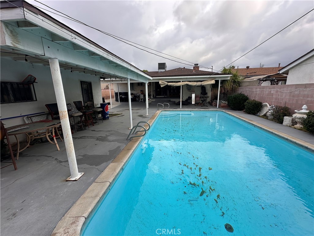 1111 E 28th Street Property Photo 16