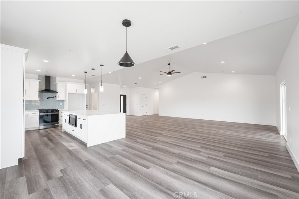 11383 Maple Avenue Property Photo 6