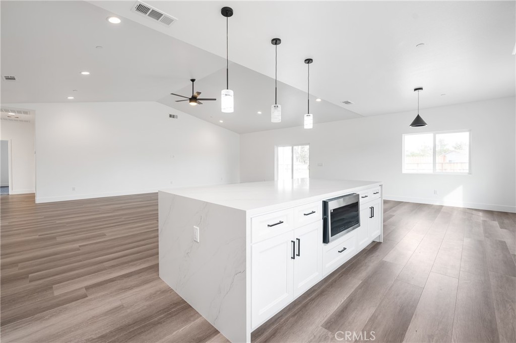 11383 Maple Avenue Property Photo 8
