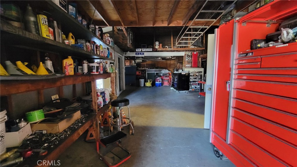 385 W F Street Property Photo 14