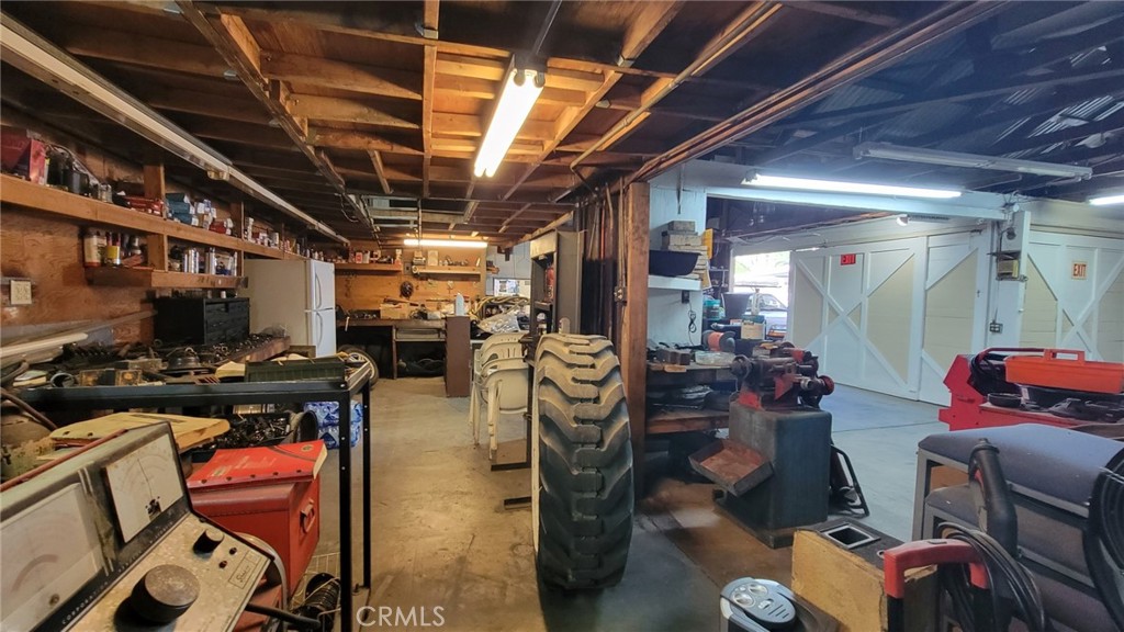 385 W F Street Property Photo 18