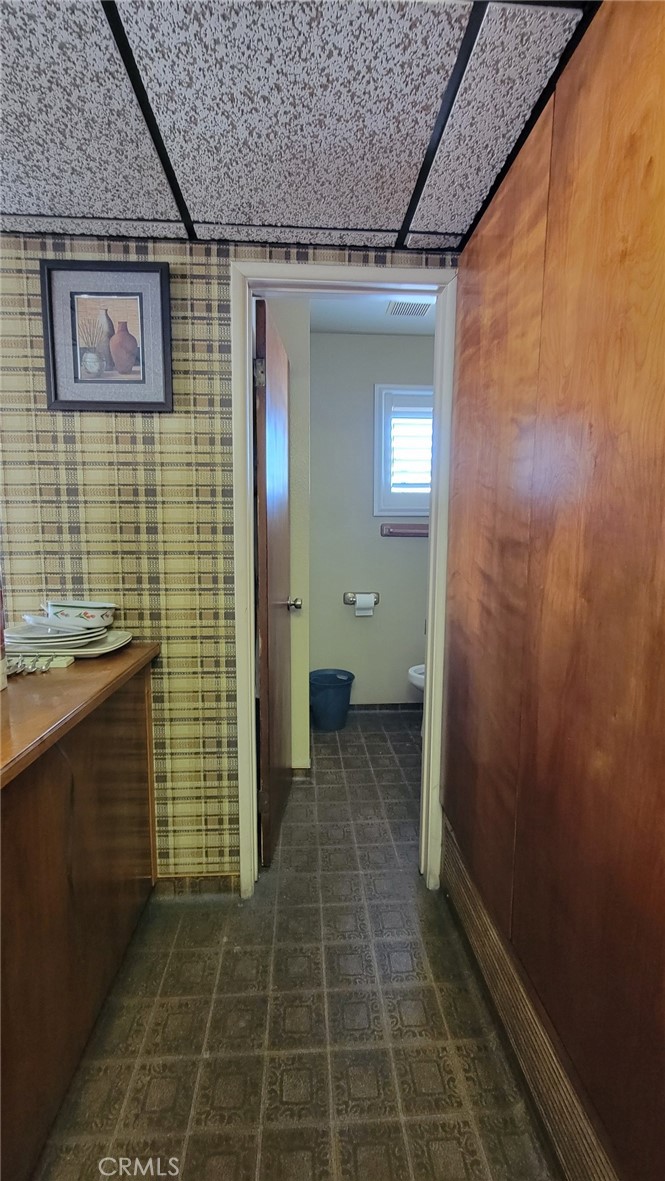 385 W F Street Property Photo 28