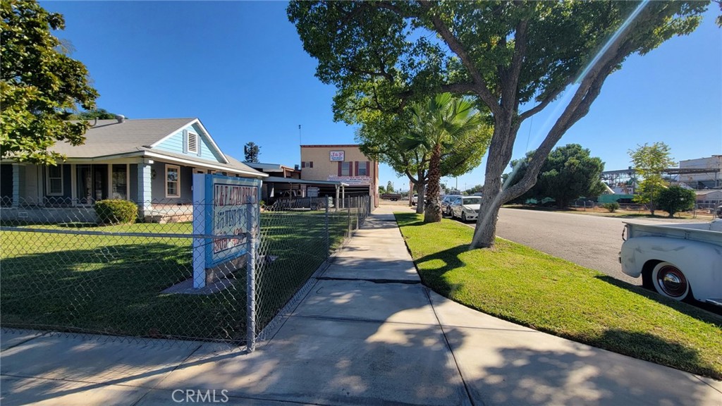 385 W F Street Property Photo 31