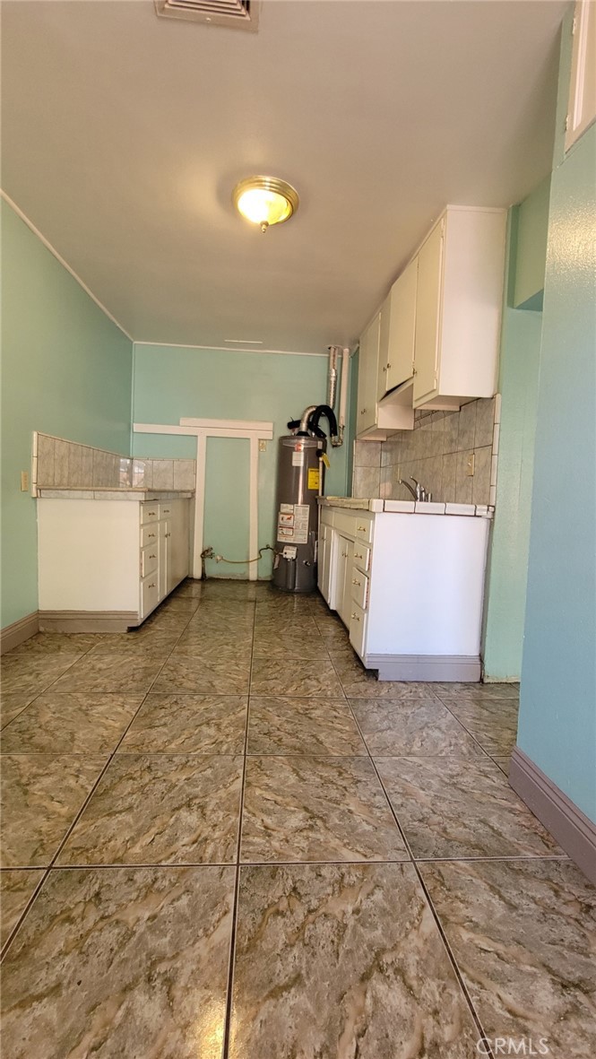 385 W F Street Property Photo 41