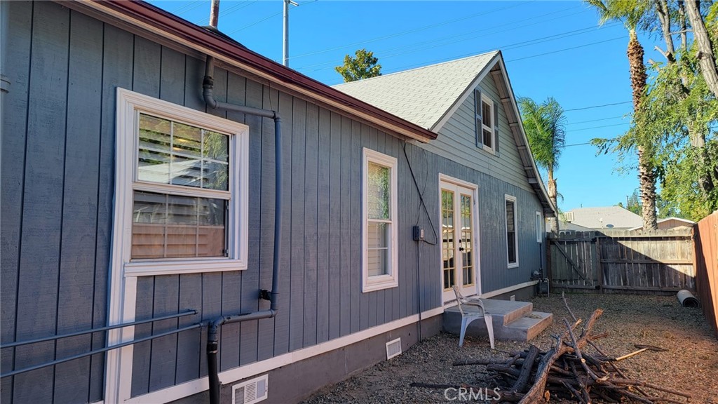 385 W F Street Property Photo 47