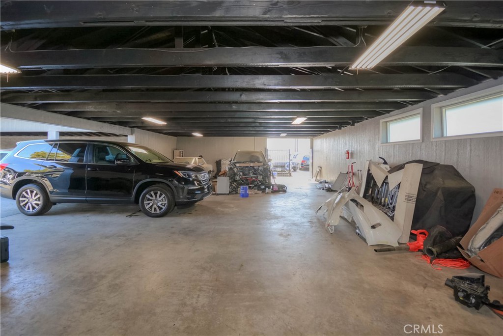 7282 Tippecanoe Avenue Property Photo 10