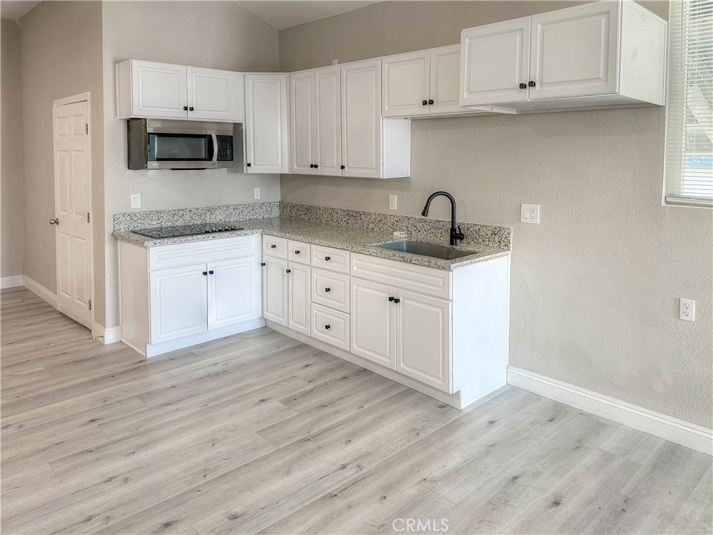 7282 Tippecanoe Avenue Property Photo 25