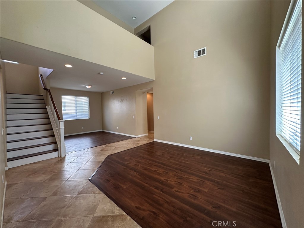 34256 Devlin Drive Property Photo 5