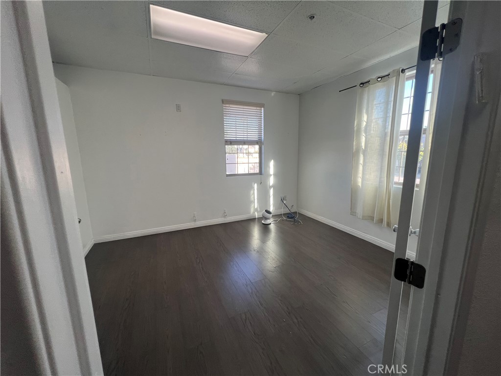 8689 Sierra Avenue D Property Photo 9