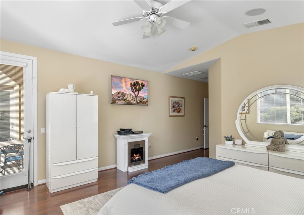 413 Glacier Park Property Photo 11