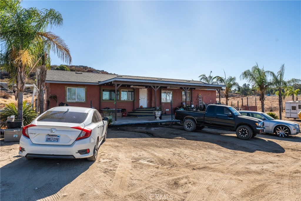 33275 Cottonwood Road Property Photo 1