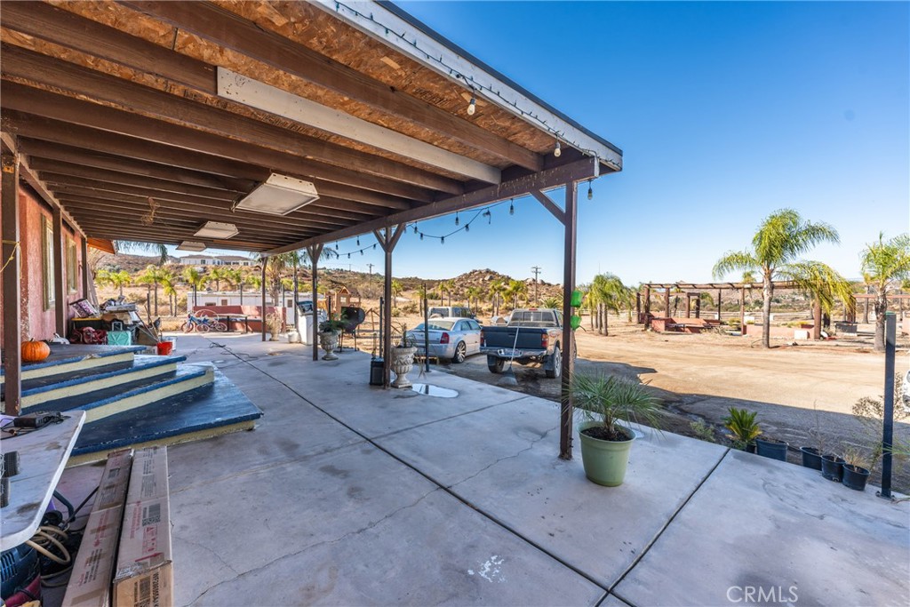 33275 Cottonwood Road Property Photo 2