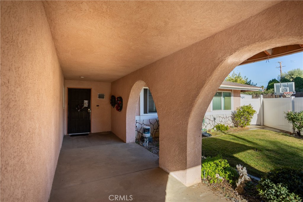 41940 Stonecliff Way Property Photo 3