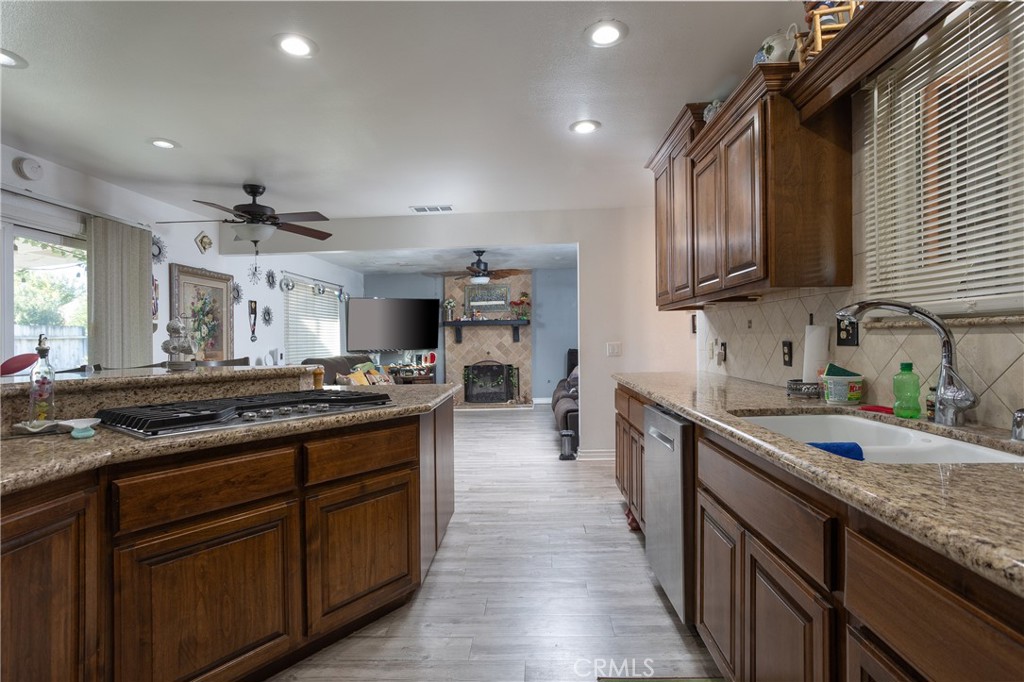 41940 Stonecliff Way Property Photo 12