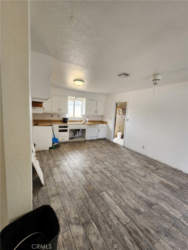 15995 & 15997 Spruce Street Property Photo 17