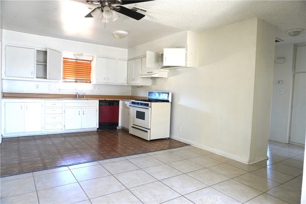 15995 & 15997 Spruce Street Property Photo 20