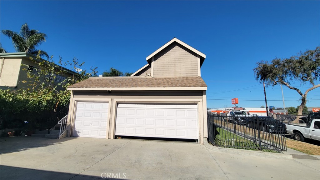 2400 W Commonwealth Avenue Property Photo 5
