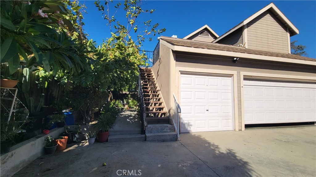 2400 W Commonwealth Avenue Property Photo 6