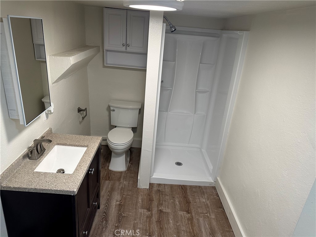 1253 W Victoria Street 1/2 Property Photo 7