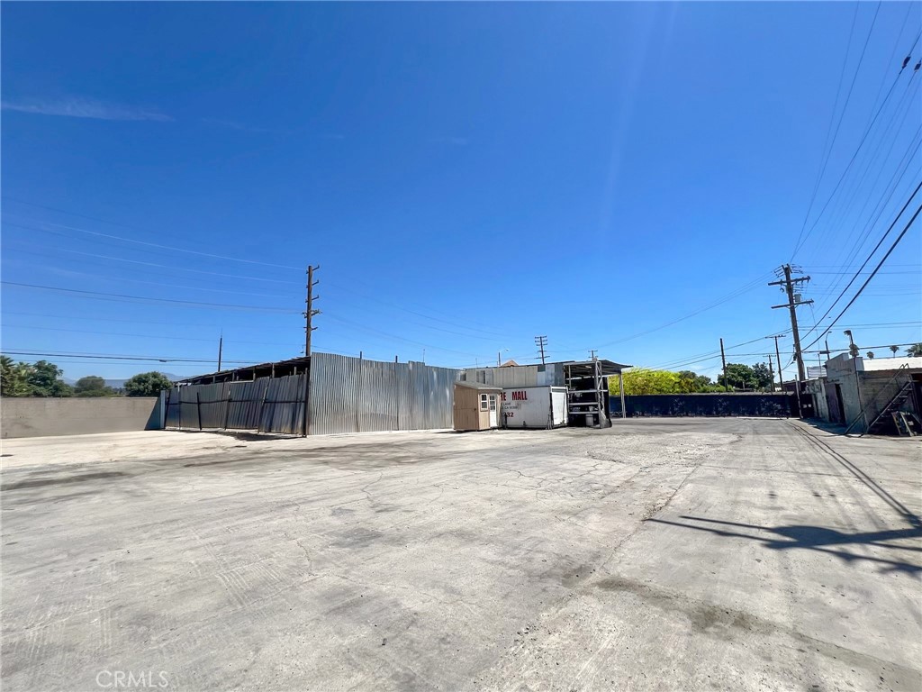 1132 W 1st Street Property Photo 1