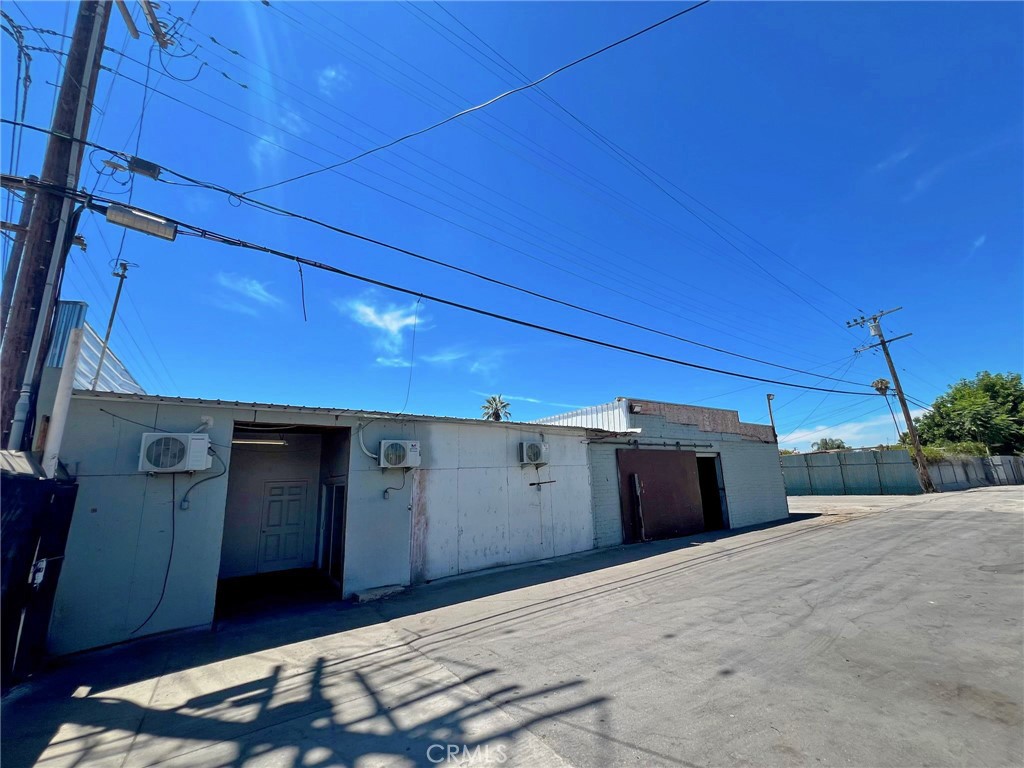 1132 W 1st Street Property Photo 5