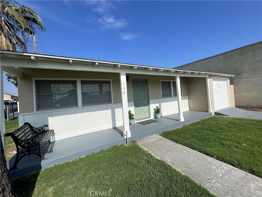 256 E Front Street Property Photo 4