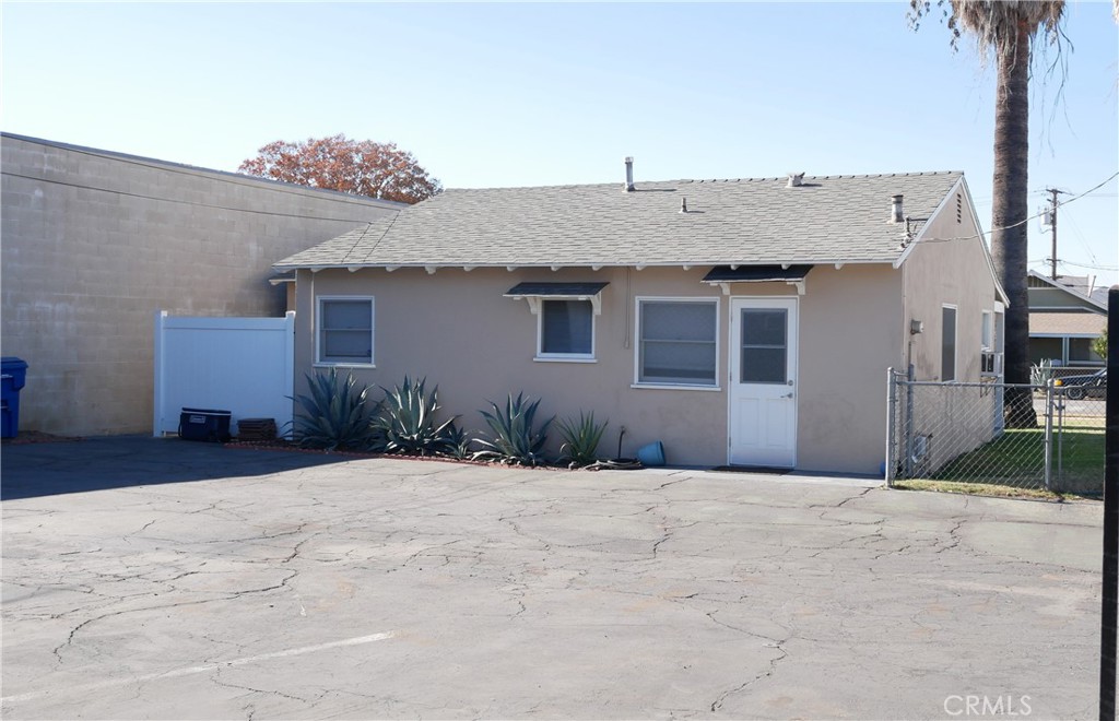 256 E Front Street Property Photo 5