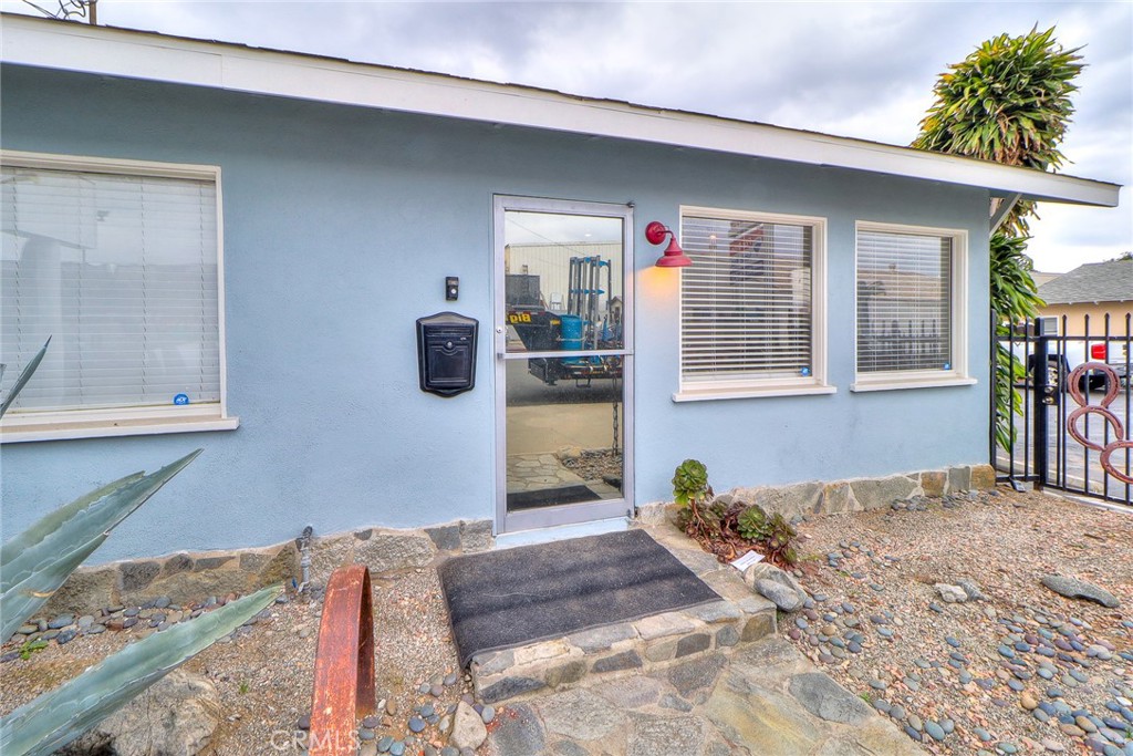 256 E Front Street Property Photo 17