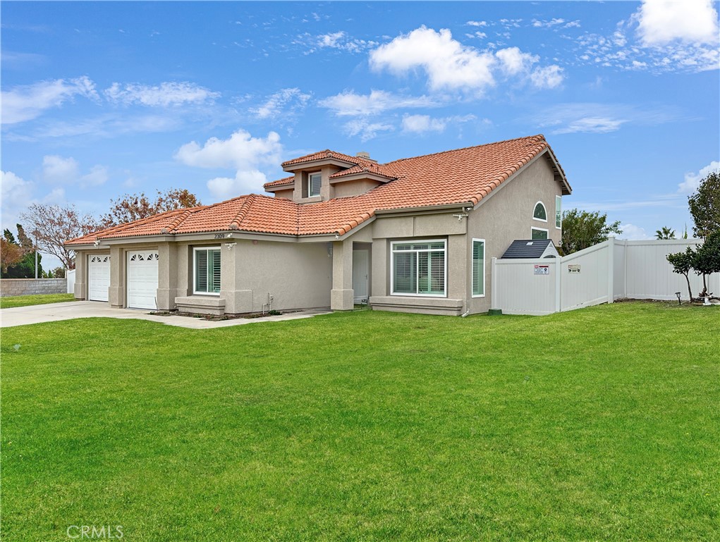 2309 W Via Bello Drive Property Photo 2