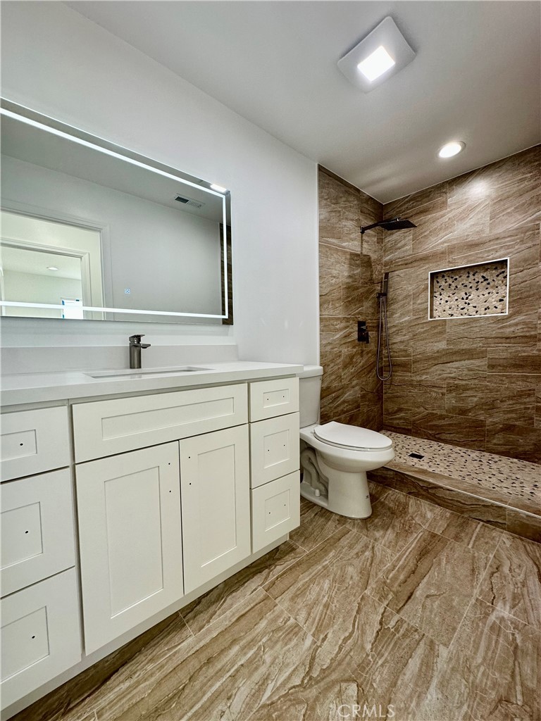 2112 W Mill Street Property Photo 23