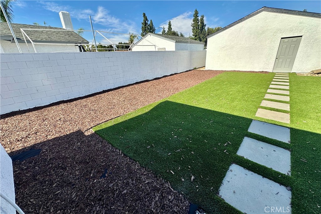 2112 W Mill Street Property Photo 29