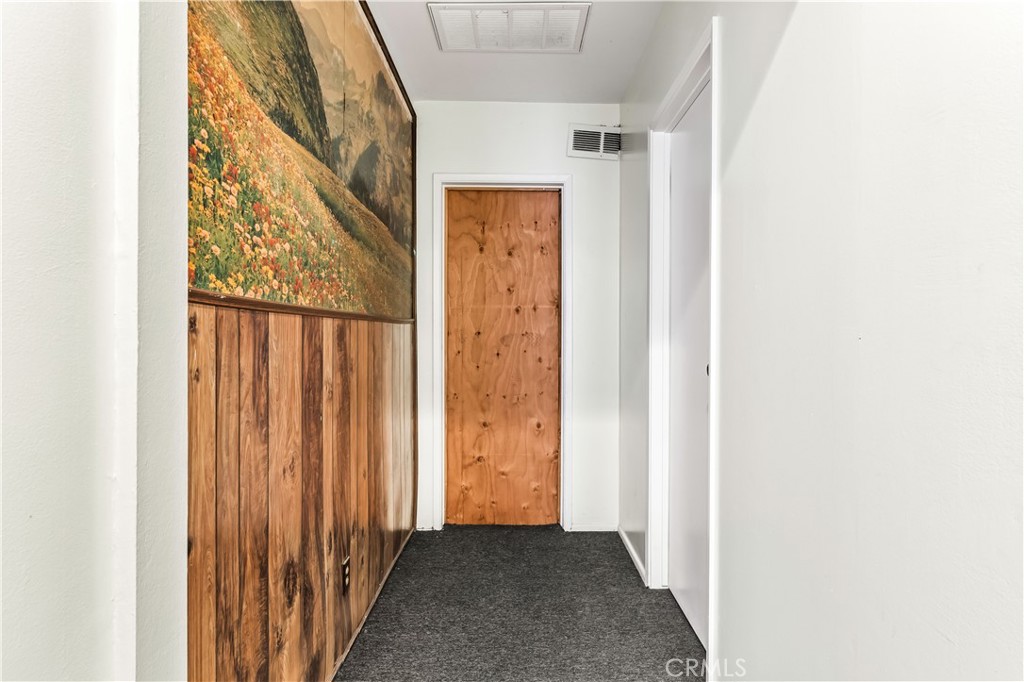 400 W Alondra Boulevard Property Photo 15