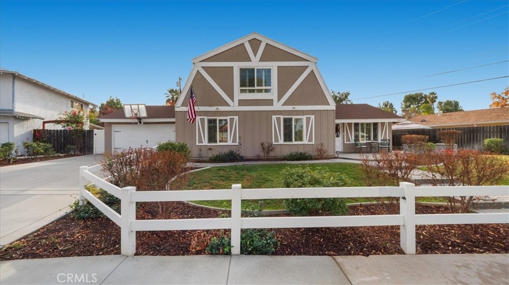 1016 Dracena Court Property Photo 3
