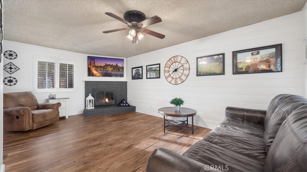 1016 Dracena Court Property Photo 4