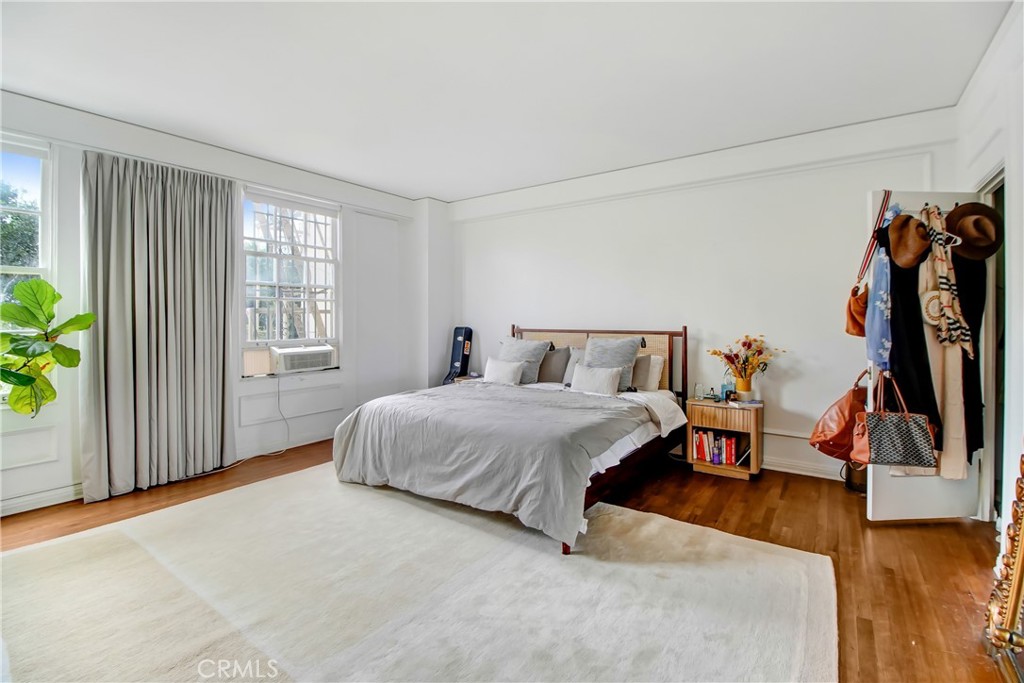 855 S Serrano Avenue 32a Property Photo 14