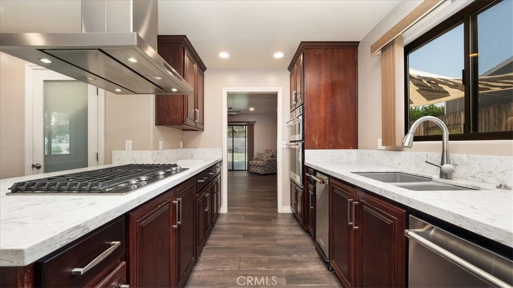 145 Carlota Way Property Photo 5