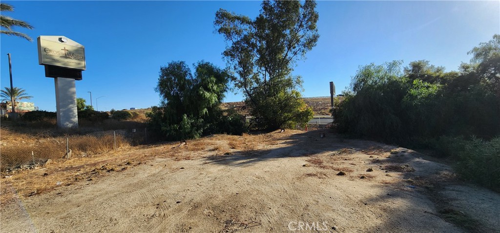 21320 Box Springs Road Property Photo 6