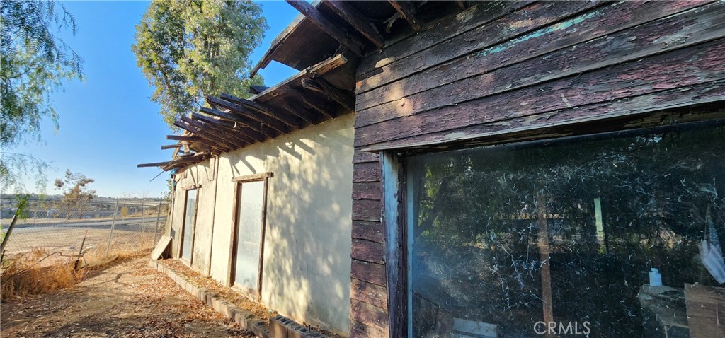 21320 Box Springs Road Property Photo 9