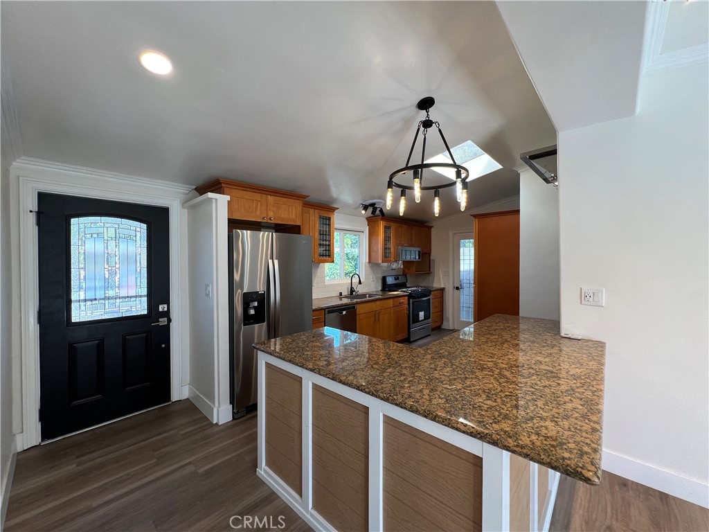 16602 Kingside Drive E Property Photo 11