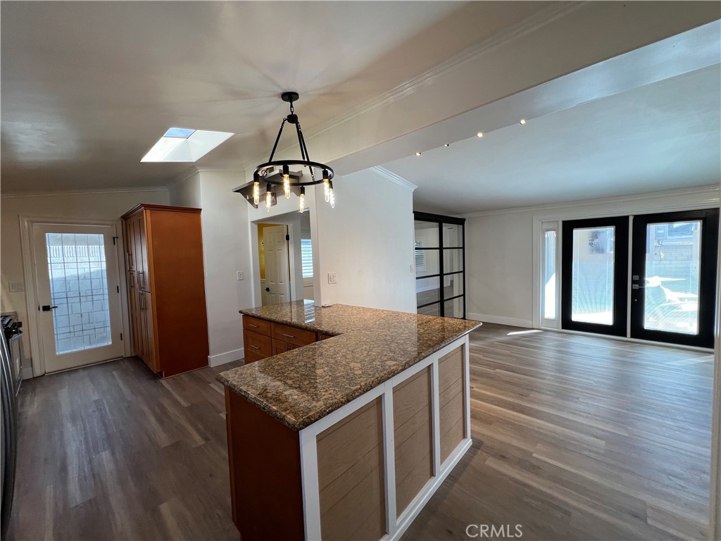 16602 Kingside Drive E Property Photo 13