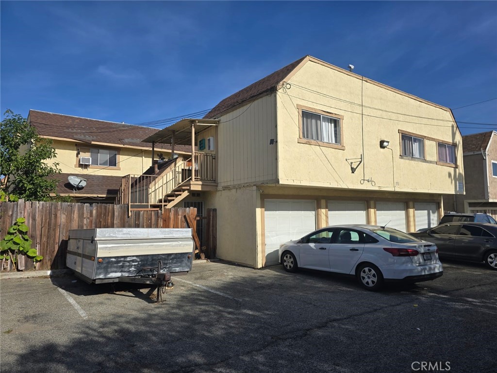 153 E Jackson Street Property Photo 4