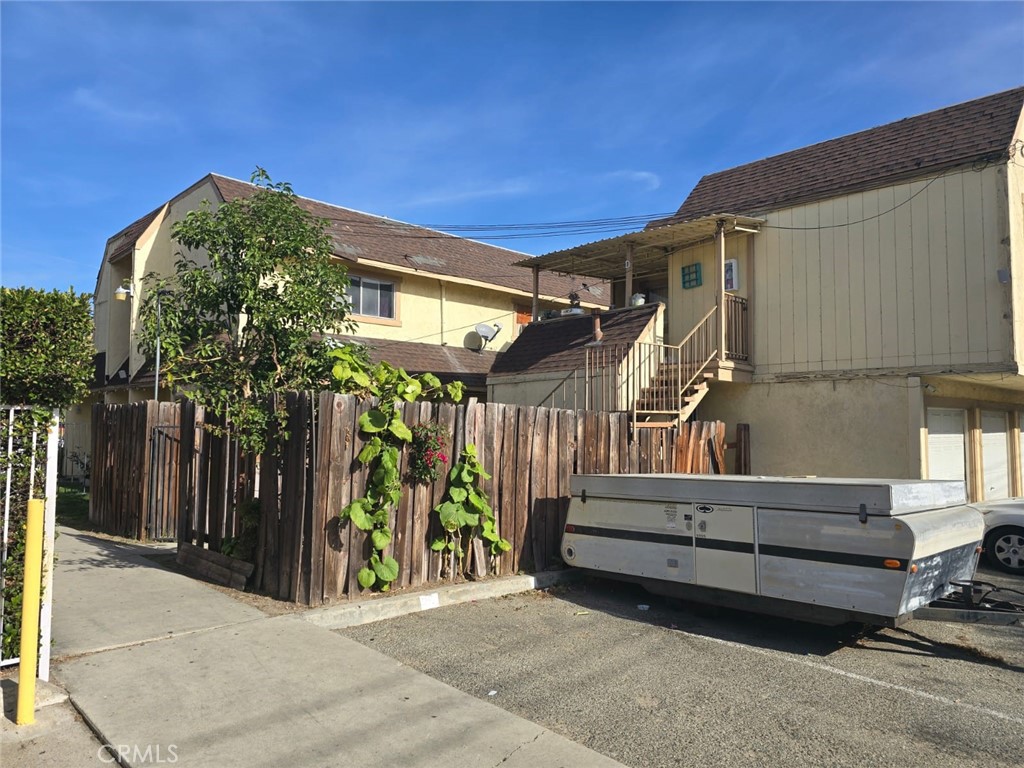 153 E Jackson Street Property Photo 5
