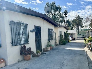 5317 Clara Street Property Photo