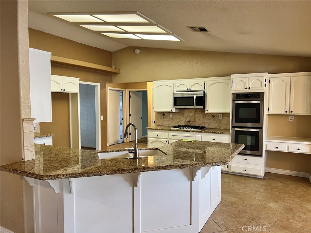 20402 Konnarock Road Property Photo 6