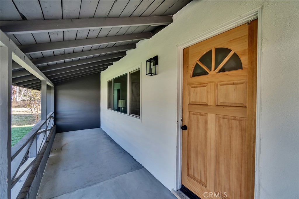 871 W 29th Street Property Photo 4