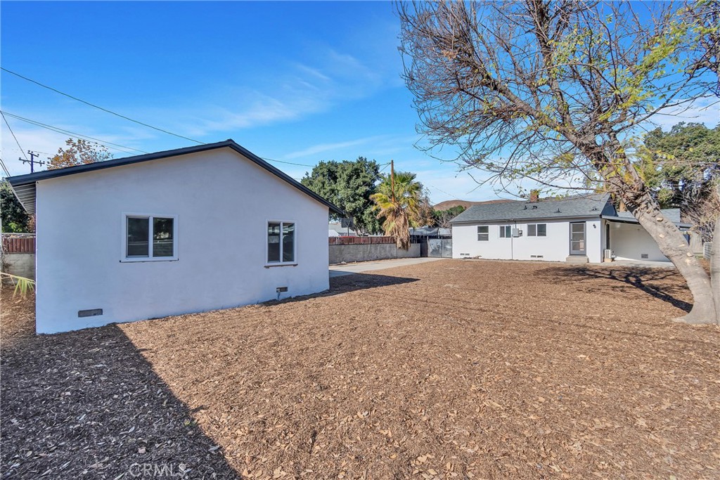 871 W 29th Street Property Photo 30