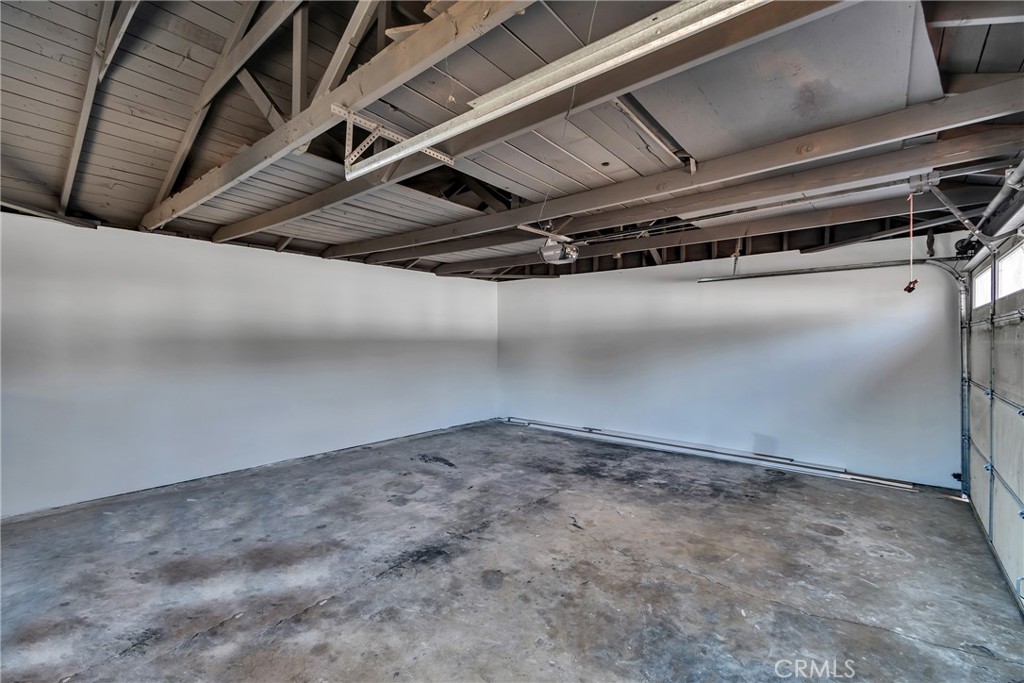 871 W 29th Street Property Photo 31